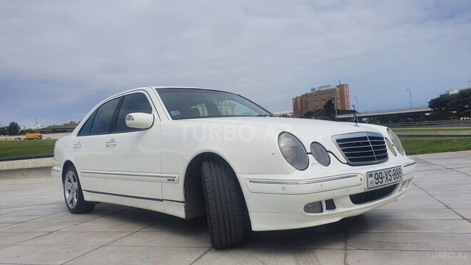 Mercedes E 220 2001, 257,000 km - 2.2 l - Bakı