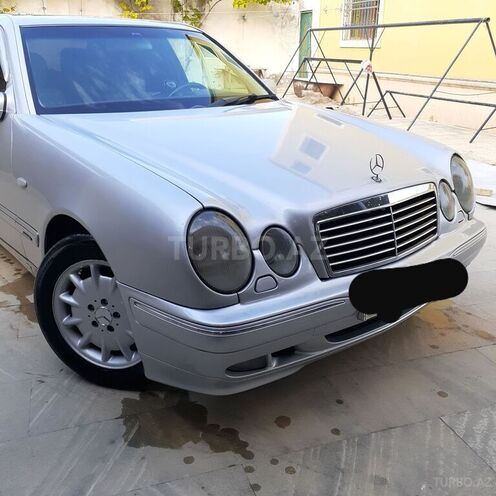 Mercedes E 220 1999, 427,000 km - 2.2 l - Bakı