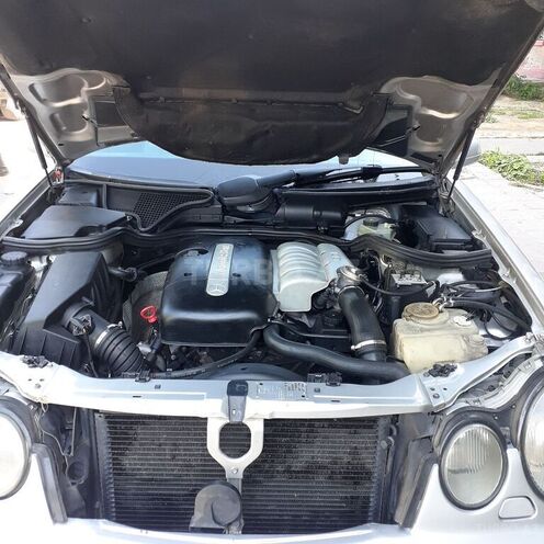 Mercedes E 220 1999, 427,000 km - 2.2 l - Bakı