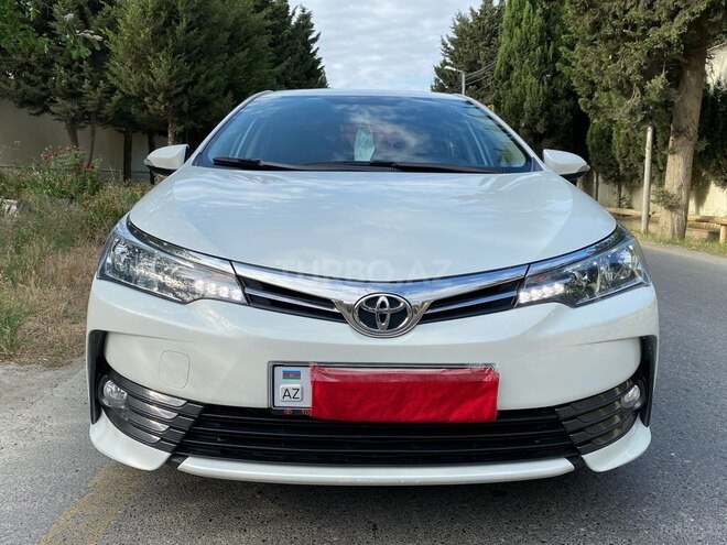 Toyota Corolla 2018, 107,000 km - 1.6 l - Bakı