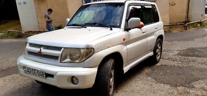 Mitsubishi Pajero io 2000, 300,000 km - 1.8 l - Bakı