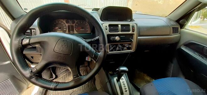 Mitsubishi Pajero io 2000, 300,000 km - 1.8 l - Bakı
