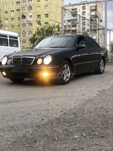 Mercedes E 220 2000, 365,213 km - 2.2 л - Gəncə