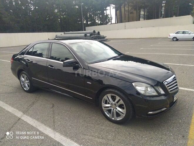 Mercedes E 220 2011, 238,000 km - 2.2 l - Sumqayıt