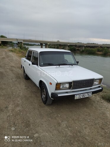 LADA (VAZ) 2105 2005, 127,000 km - 1.5 l - Yevlax