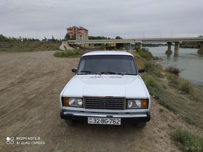 LADA (VAZ) 2105 2005, 127,000 km - 1.5 l - Yevlax