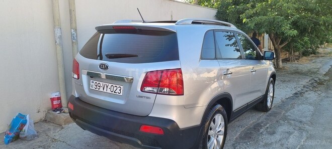 Kia Sorento 2011, 130,500 km - 2.0 l - Bakı