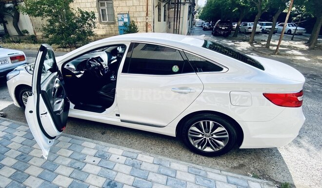 Hyundai Grandeur 2015, 141,450 km - 2.2 l - Bakı