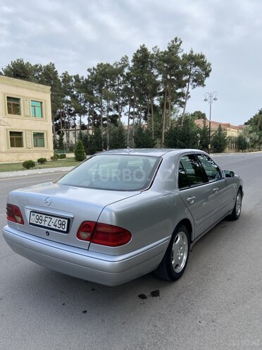 Mercedes E 220 1998, 380,000 km - 2.2 l - Bakı