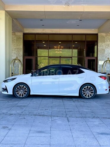 Toyota Corolla 2018, 116,000 km - 1.4 l - Bakı