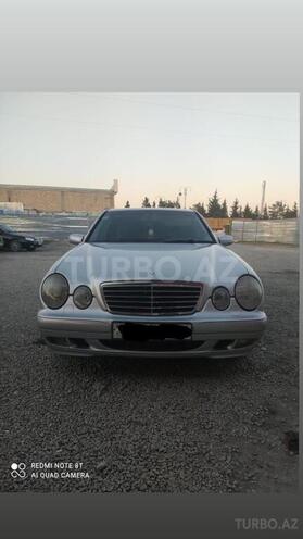 Mercedes E 240 1999, 318,400 km - 2.4 l - Ucar
