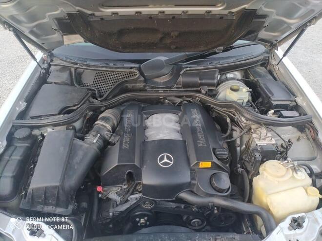 Mercedes E 240 1999, 318,400 km - 2.4 l - Ucar