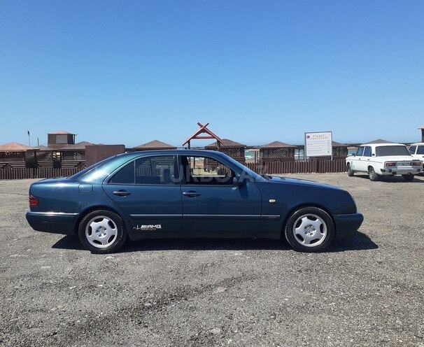 Mercedes E 220 1999, 375,000 km - 2.2 l - Bakı