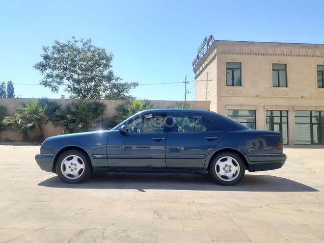 Mercedes E 220 1999, 375,000 km - 2.2 l - Bakı