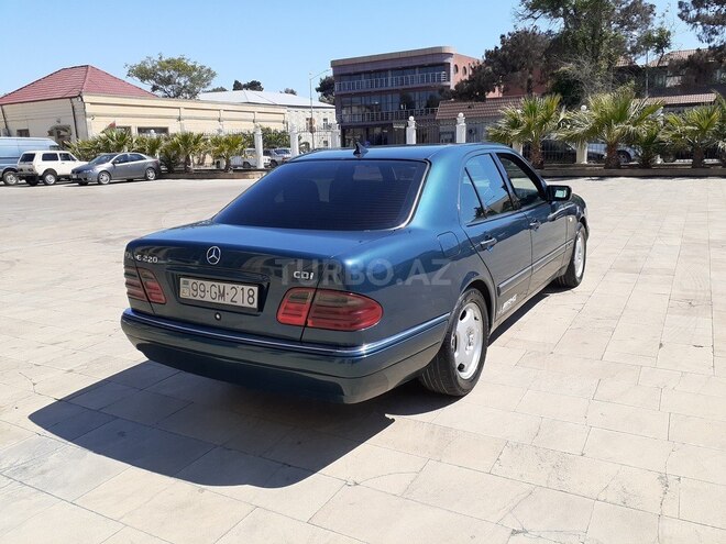 Mercedes E 220 1999, 375,000 km - 2.2 l - Bakı