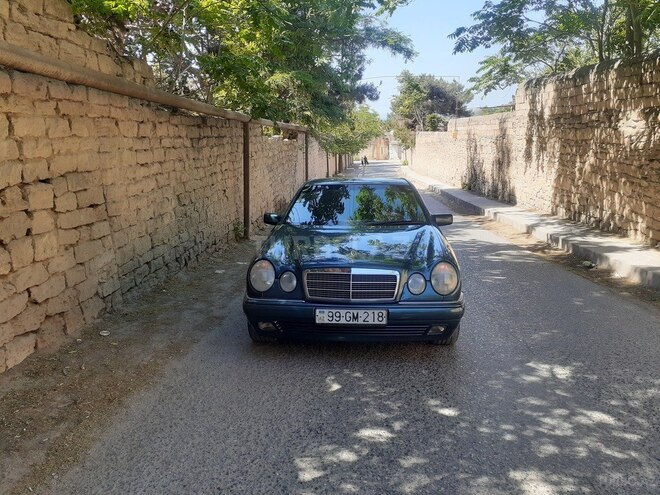 Mercedes E 220 1999, 375,000 km - 2.2 l - Bakı