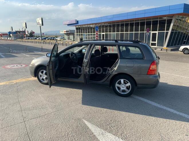 Toyota Corolla 2005, 215,000 km - 1.4 l - Bakı