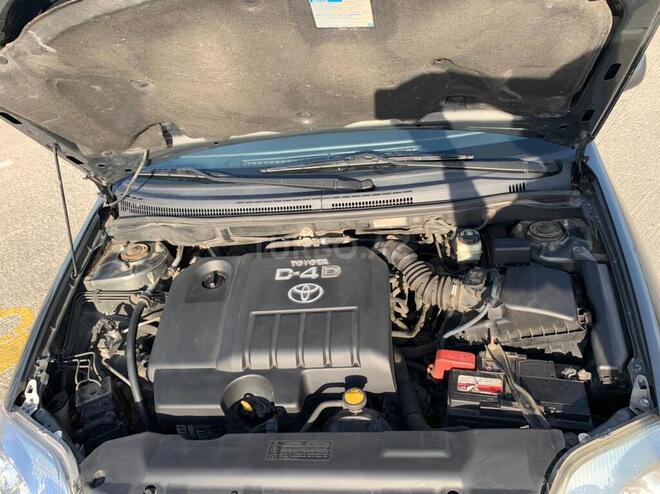 Toyota Corolla 2005, 215,000 km - 1.4 l - Bakı
