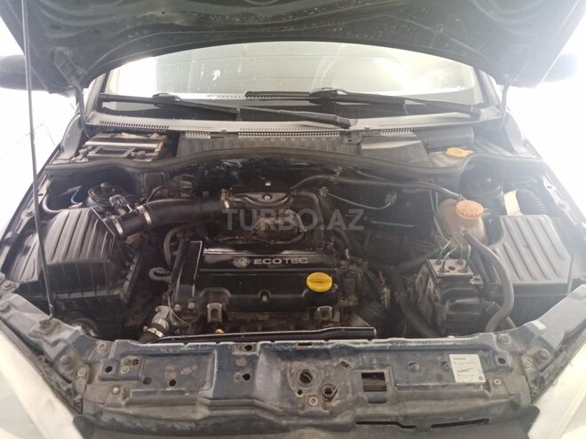 Opel Corsa 2000, 255,000 km - 1.2 l - Göygöl