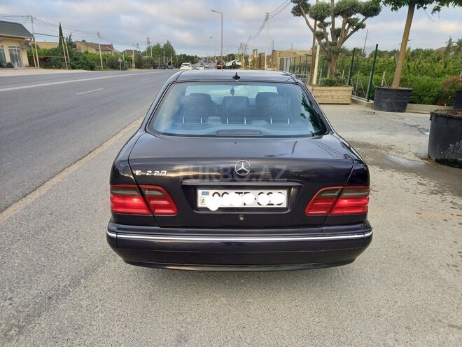 Mercedes E 220 2000, 356,231 km - 2.2 л - Bakı