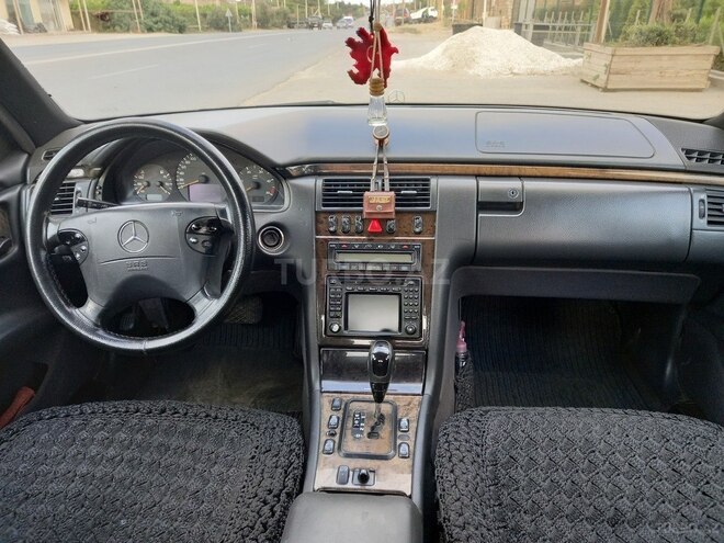 Mercedes E 220 2000, 356,231 km - 2.2 л - Bakı