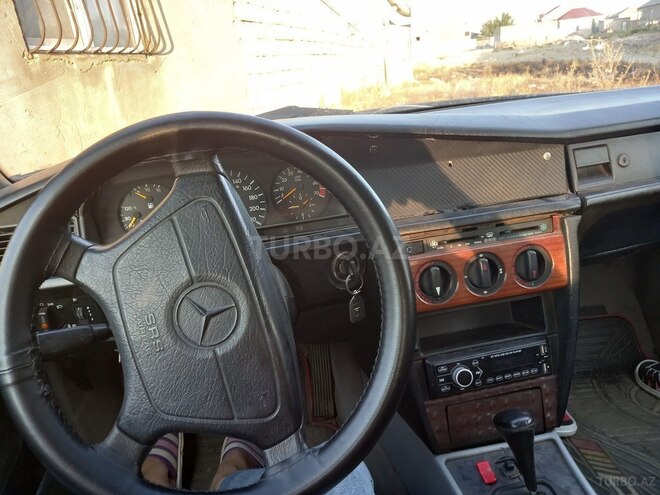 Mercedes 190 1993, 373,356 km - 2.0 л - Sumqayıt