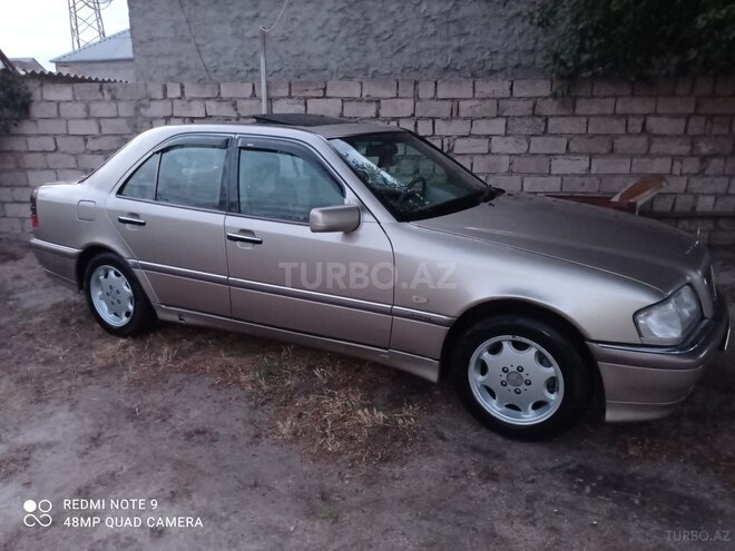 Mercedes C 200 2000, 342,000 km - 2.0 л - Sumqayıt