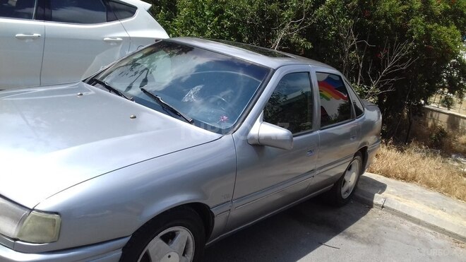 Opel Vectra 1995, 299,800 km - 1.8 л - Bakı