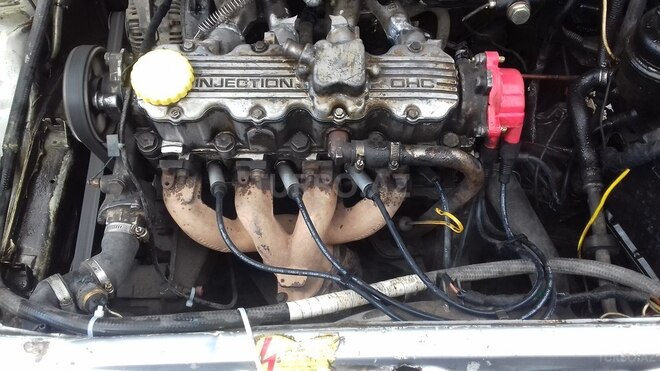 Opel Vectra 1995, 299,800 km - 1.8 л - Bakı