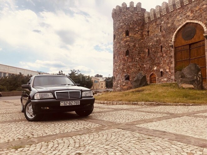 Mercedes C 180 1999, 185,000 km - 1.8 л - Tovuz