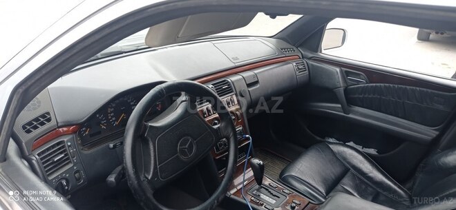 Mercedes E 230 1996, 23,863 km - 2.3 l - Sumqayıt