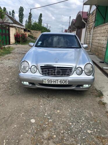 Mercedes E 240 1999, 483,790 km - 2.4 l - Xudat