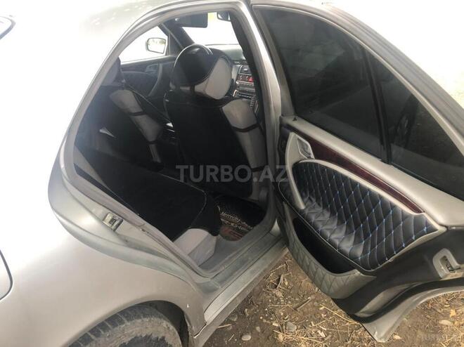 Mercedes E 240 1999, 483,790 km - 2.4 l - Xudat