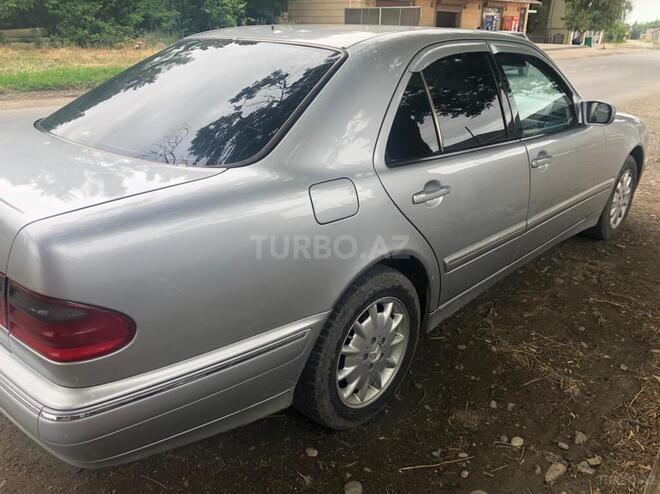 Mercedes E 240 1999, 483,790 km - 2.4 l - Xudat