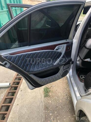Mercedes E 240 1999, 483,790 km - 2.4 l - Xudat