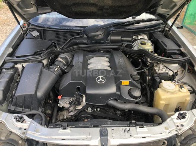 Mercedes E 240 1999, 483,790 km - 2.4 l - Xudat