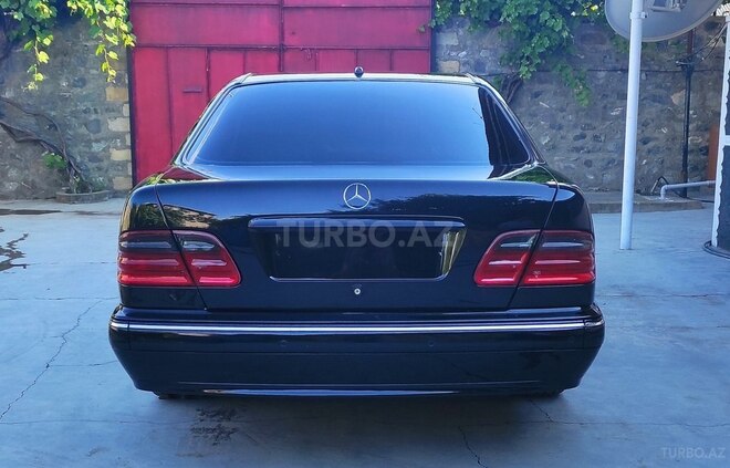 Mercedes E 240 2000, 238,500 km - 2.4 l - Bakı