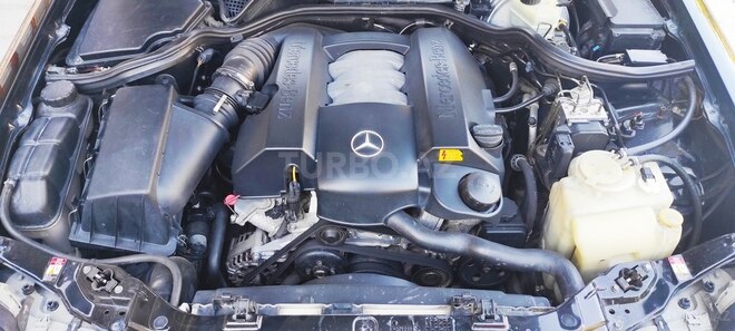 Mercedes E 240 2000, 238,500 km - 2.4 l - Bakı