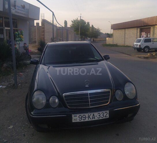 Mercedes E 240 1999, 245,322 km - 2.4 l - Gəncə