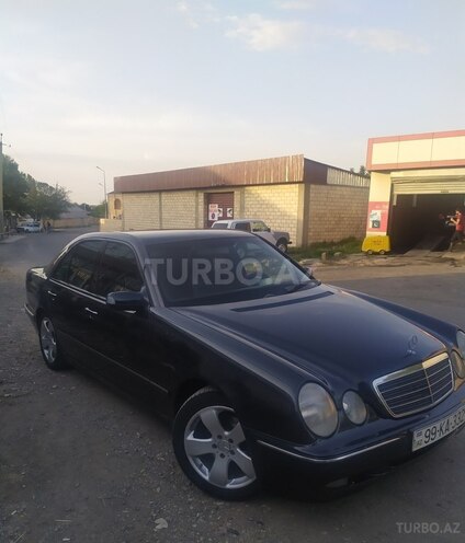 Mercedes E 240 1999, 245,322 km - 2.4 l - Gəncə
