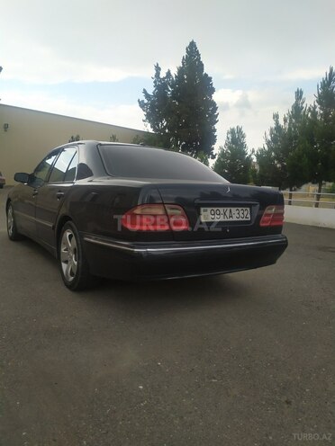 Mercedes E 240 1999, 245,322 km - 2.4 l - Gəncə