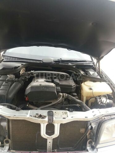 Mercedes C 230 1997, 260,000 km - 2.3 l - Sumqayıt