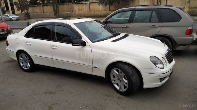 Mercedes E 200 2004, 273,000 km - 2.0 l - Bakı