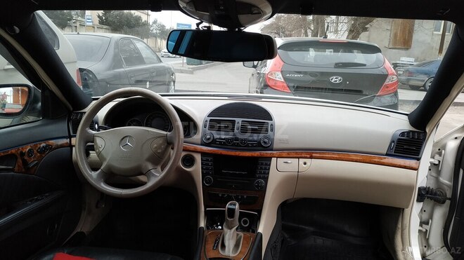 Mercedes E 200 2004, 273,000 km - 2.0 l - Bakı
