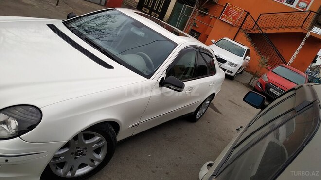 Mercedes E 200 2004, 273,000 km - 2.0 l - Bakı