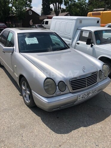 Mercedes E 320 1996, 250,000 km - 3.2 l - Quba