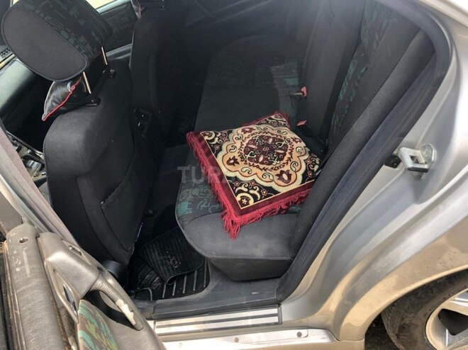 Mercedes E 320 1996, 250,000 km - 3.2 l - Quba