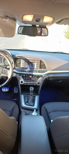 Hyundai Elantra 2018, 120,000 km - 2.0 l - Bakı