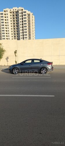 Hyundai Elantra 2018, 120,000 km - 2.0 l - Bakı