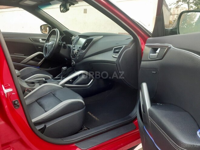 Hyundai Veloster 2015, 84,000 km - 1.6 л - Bakı